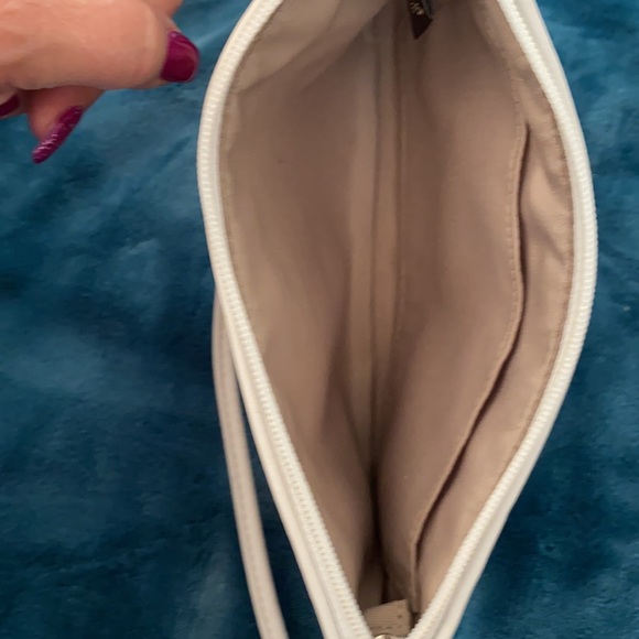 Summer Coach Wristlet. - Picture 4 of 5